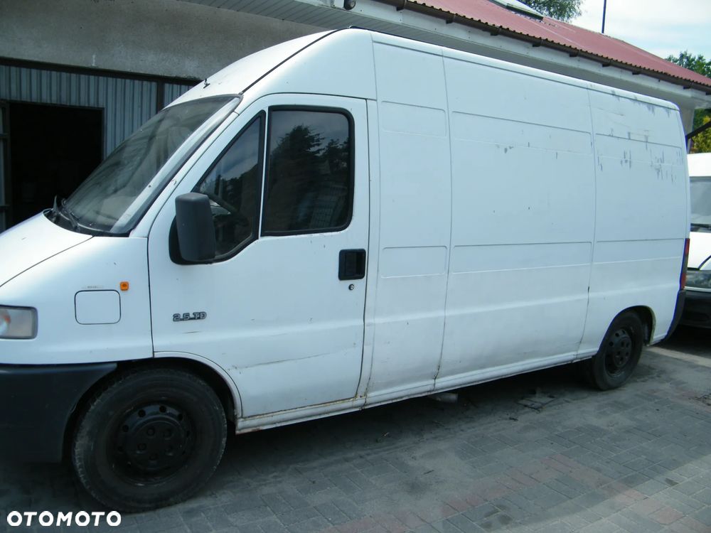 Citroen Jumper (94-02r.) 2.5D 90KM. Silnik T8A (DJ5T) Skrzynia 20KM66 . Cały na części GWARANCJA !!!!  Przód Tył Zestaw Komplet Drzwi Klapa Zderzak Błotnik Maska Grill Atrapa Szyba Pas Lampa Lusterko Boczki Fotel Kanapa Kokpit Deska Rozdzielcza Przełącznik Włącznik Sterownik Przewody Wiązka Instalacja Moduł Komputer Czujnik Listwa Pompa Alternator Wtryski Głowica Rozrusznik Kompresor Sprzęgło Dwumas Silnik Skrzynia ABS Klimatyzacji Paliwa Wspomagania Kolektor Turbina Przepustnica Zawór Chłodnica Koło Hak Belka Sanki Zawieszenie Mcpherson Półoś Amortyzator Wydech Tłumik Zacisk Most - 3