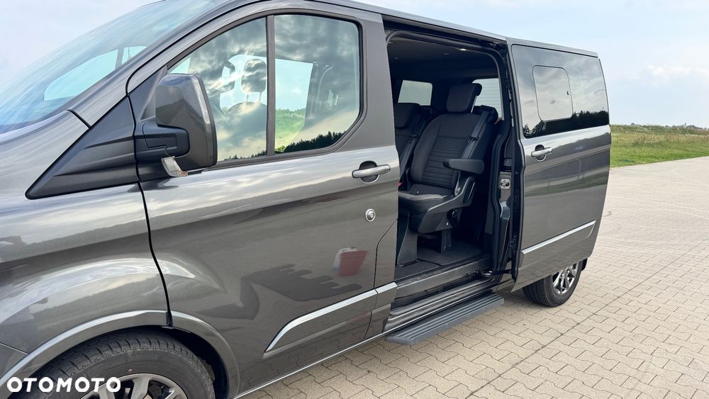 Ford Tourneo Custom - 10