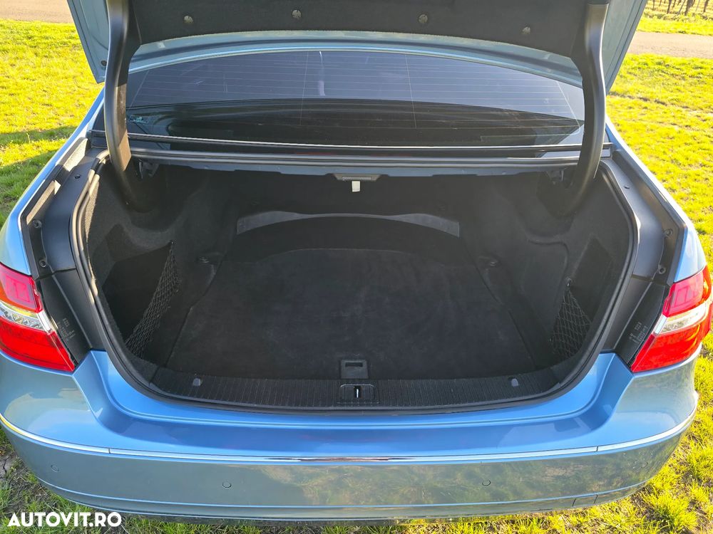 Mercedes-Benz E 220 CDI BlueEfficiency Aut. - 12