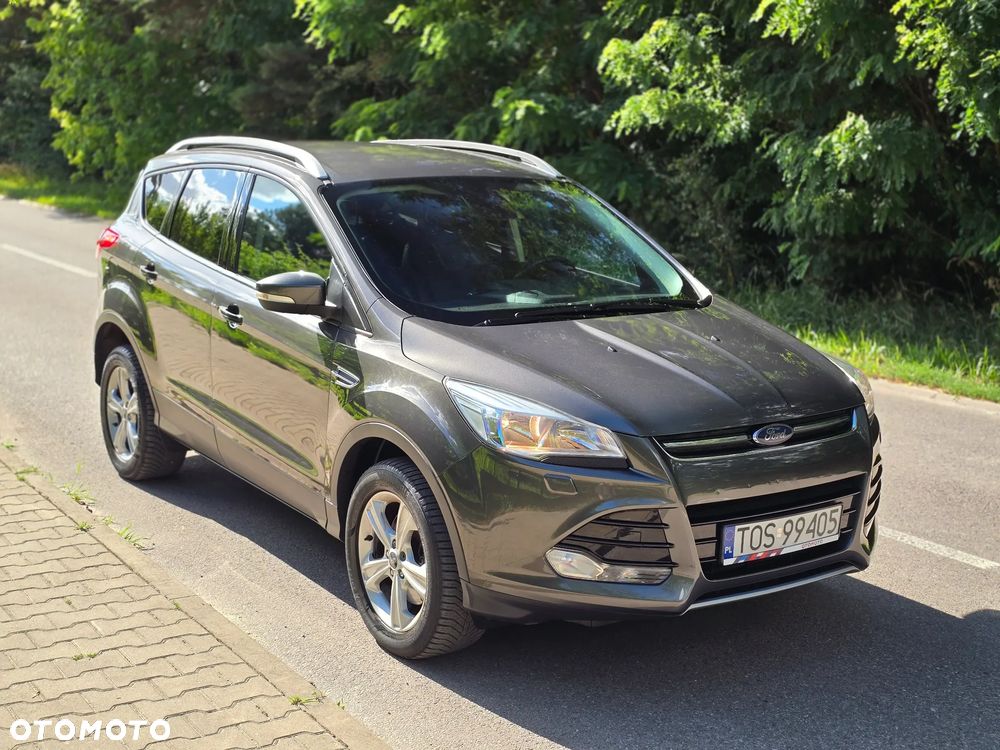 Ford Kuga 2.0 TDCi 2x4 Titanium - 12