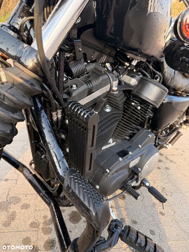 Harley-Davidson Sportster Iron 883 - 5