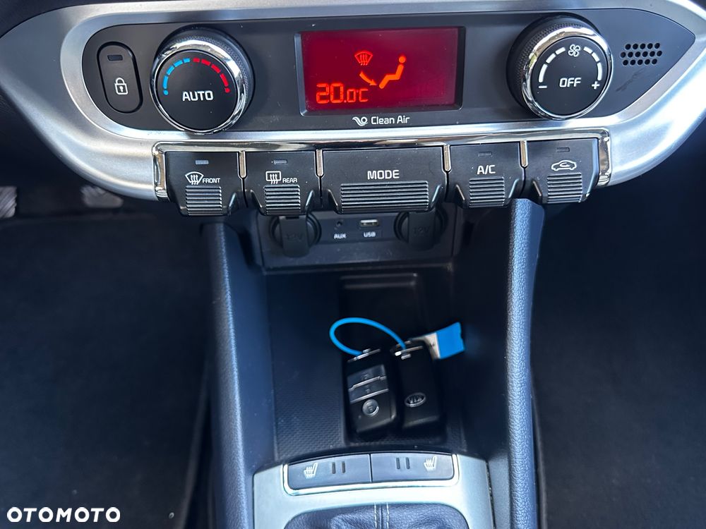 Kia Rio 1.4 CRDi 90 Platinum Edition - 37