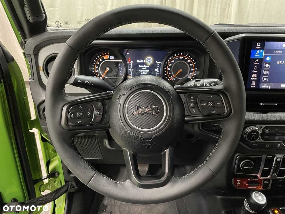 Jeep Wrangler - 9