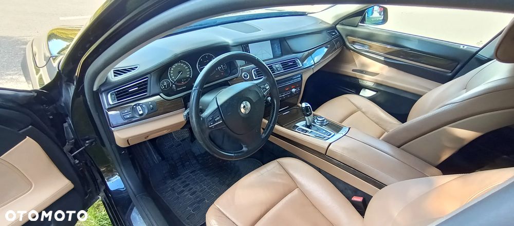 BMW Seria 7 730d - 8