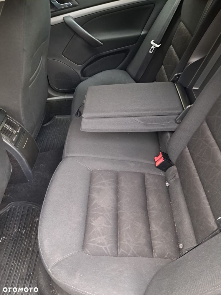 Skoda Octavia 1.6 Ambiente - 9