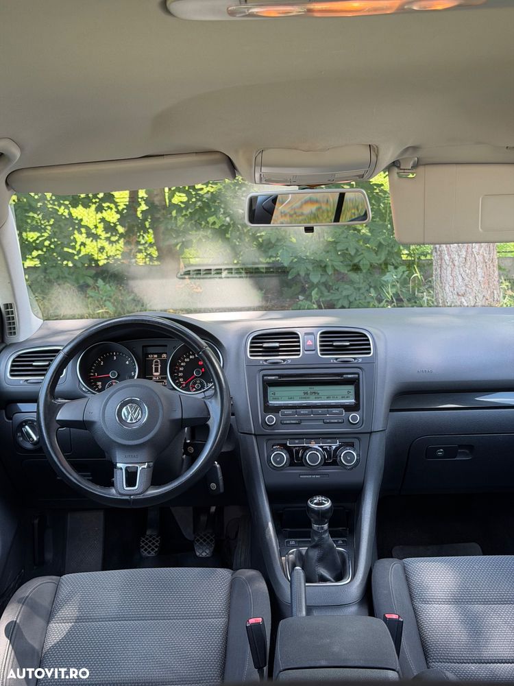VOLKSWAGEN Golf 2010 — imagine 7