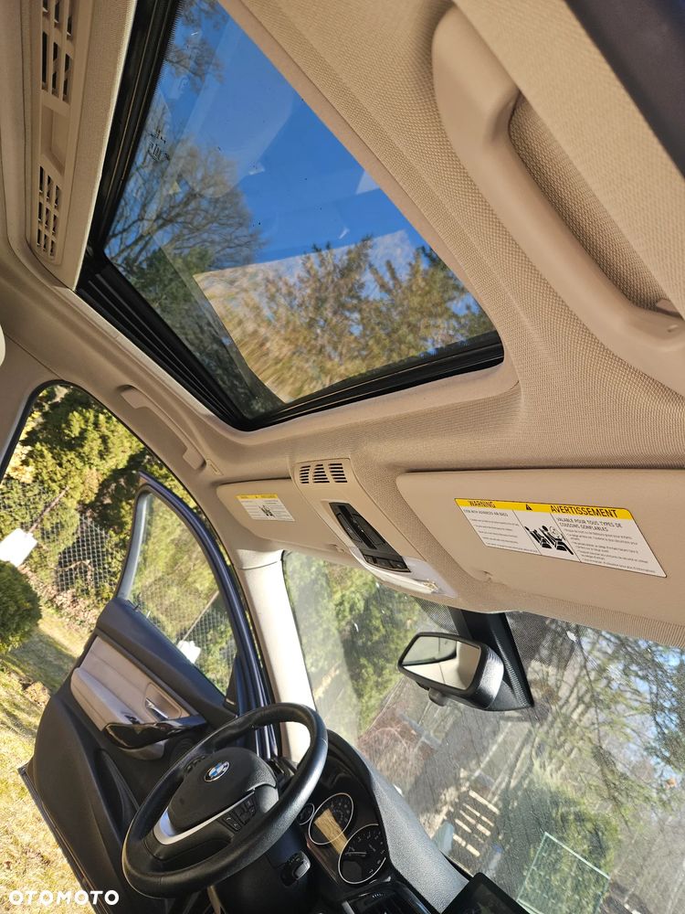 BMW Seria 3 328i xDrive - 11