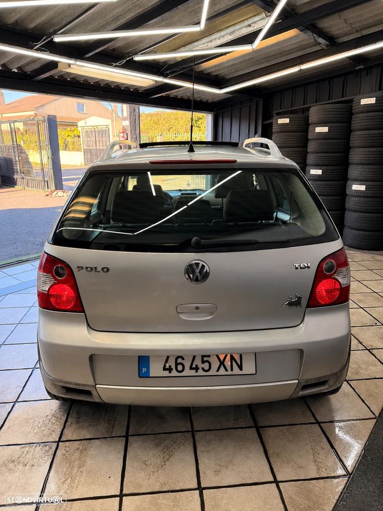 Volkswagen Polo 2004 photo 2