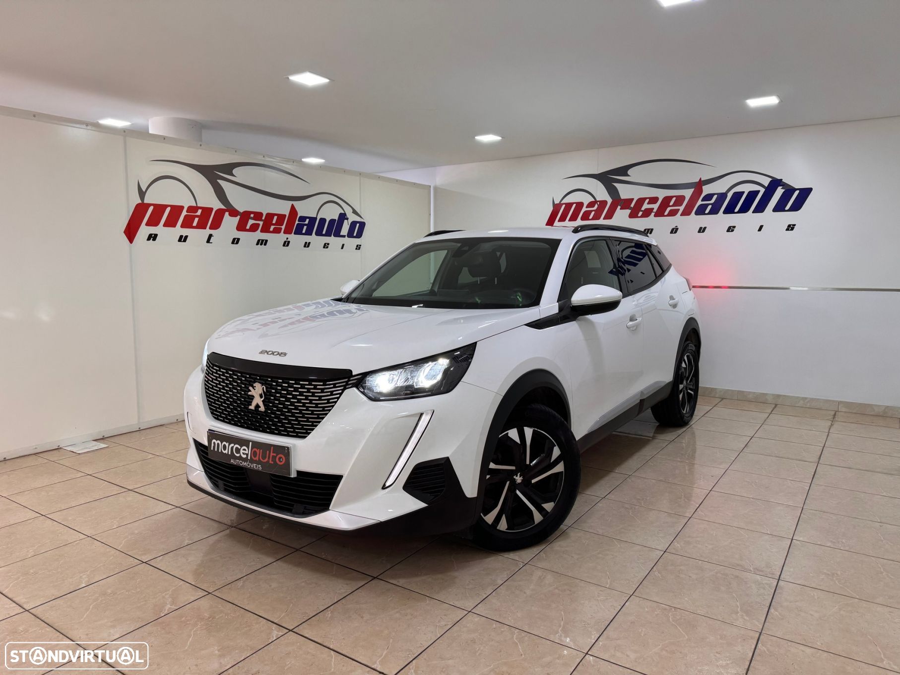 Peugeot 2008 1.2 PureTech Allure - 1