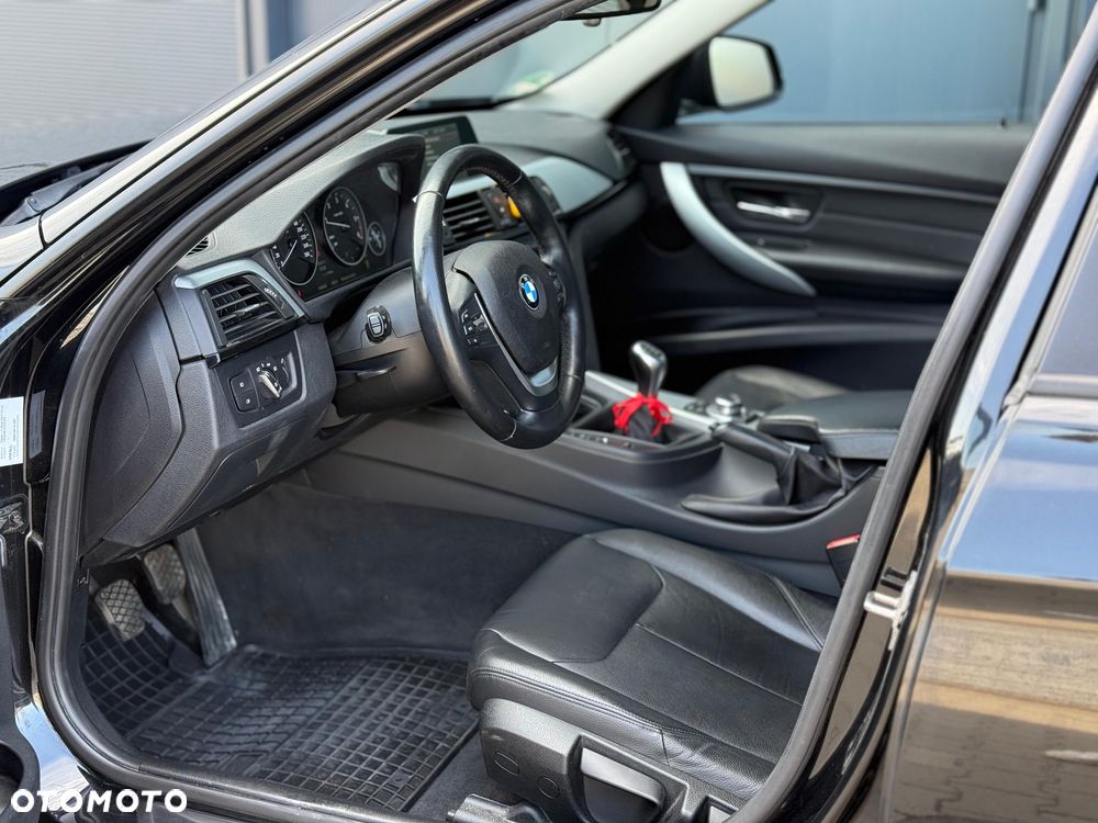 BMW Seria 3 320d - 28
