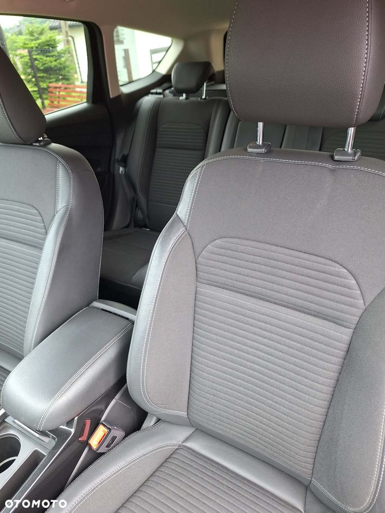 Ford Kuga - 11