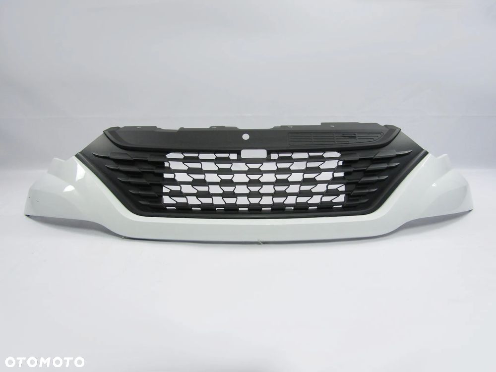Listwa nad zderzak + atrapa chłodnicy / Grill Iveco Daily  19 - 24 Lakier 50105 - 4