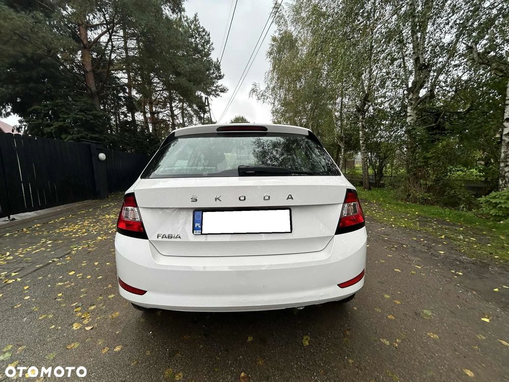 Skoda Fabia - 11