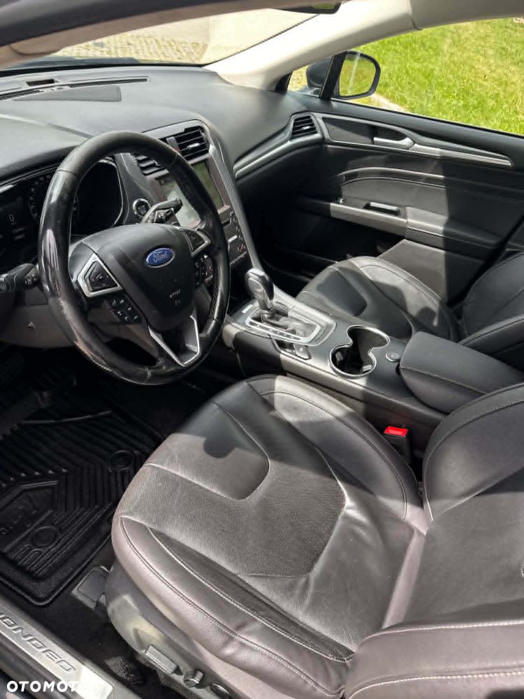 Ford Mondeo - 12