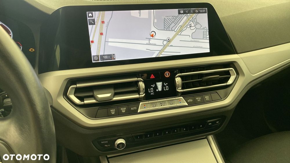 BMW Seria 3 318i Advantage - 18