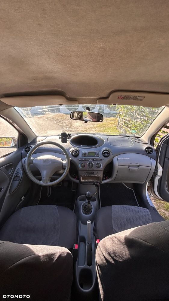 Toyota Yaris 1.0 Luna - 16