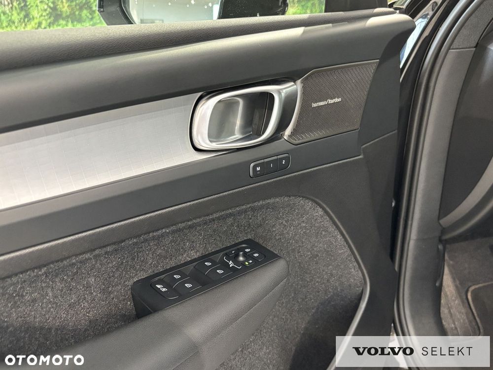 Volvo XC 40 - 23