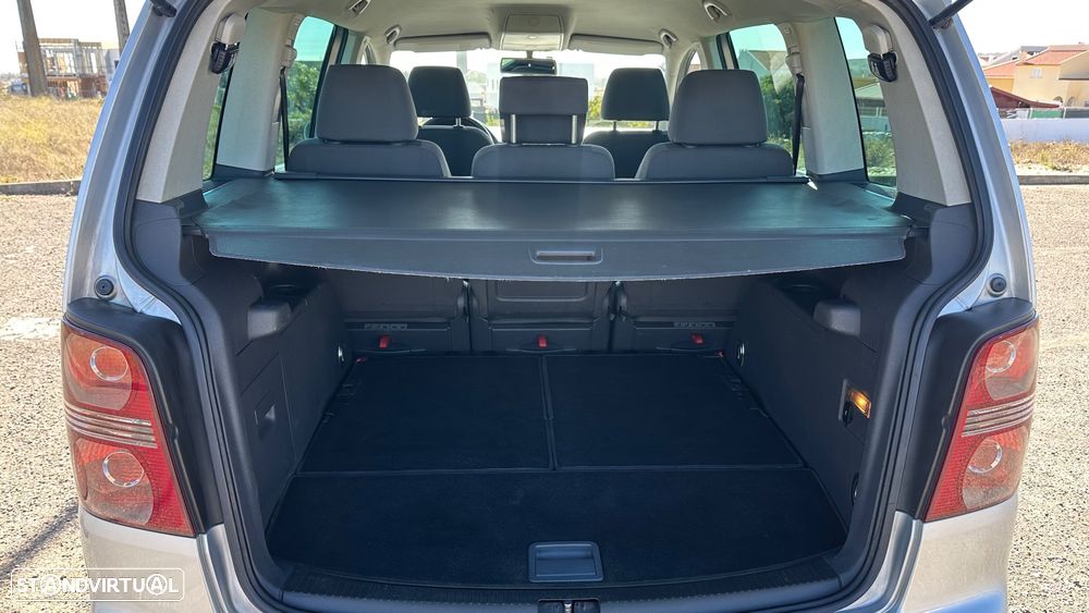 VW Touran 1.9 TDi Highline BlueM. 7L - 22