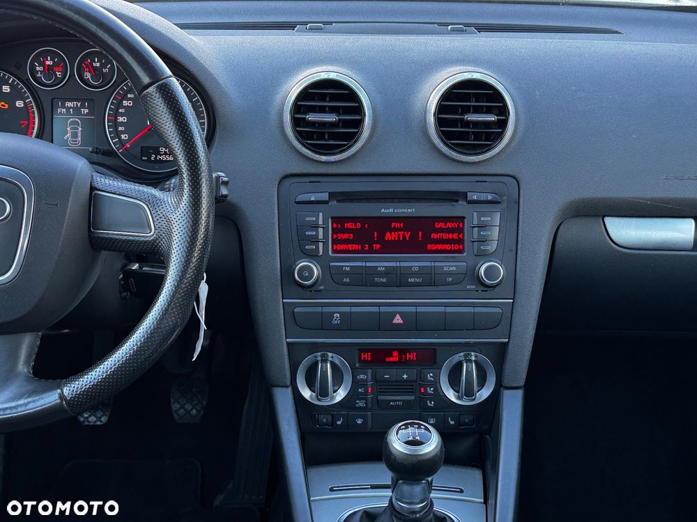 Audi A3 Sportback 1.6 Ambiente - 23