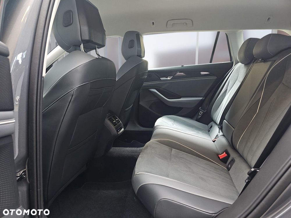 Volkswagen Passat - 9