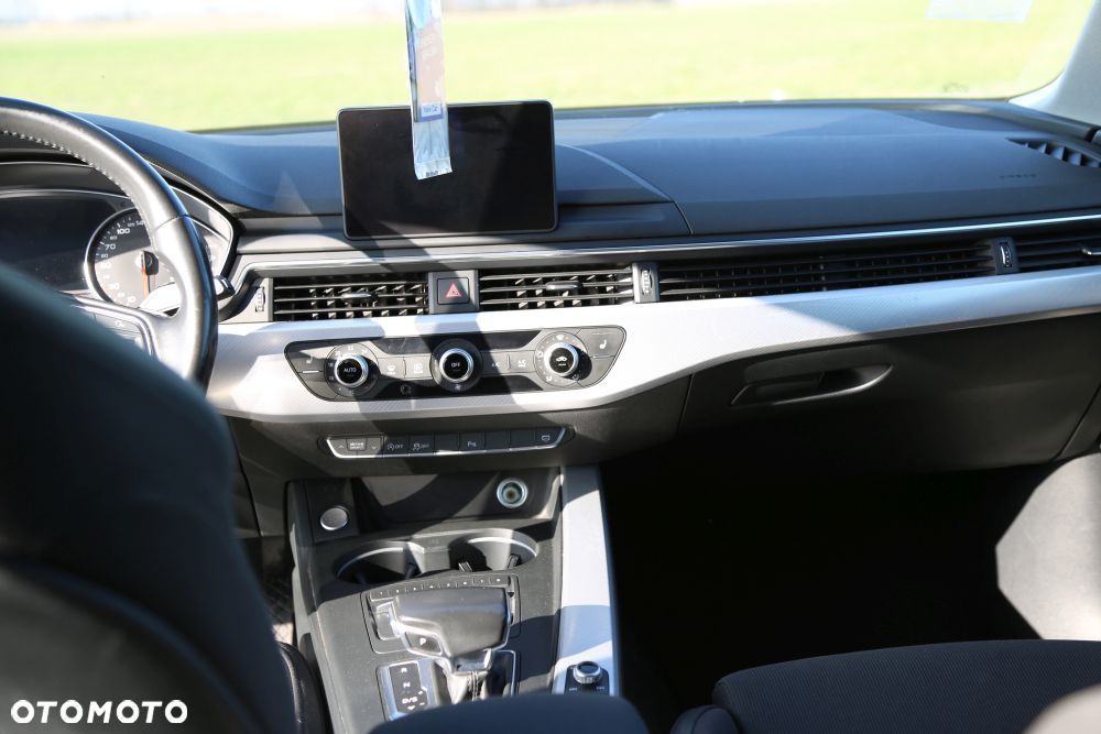 Audi A4 Avant 2.0 TDI S tronic - 14