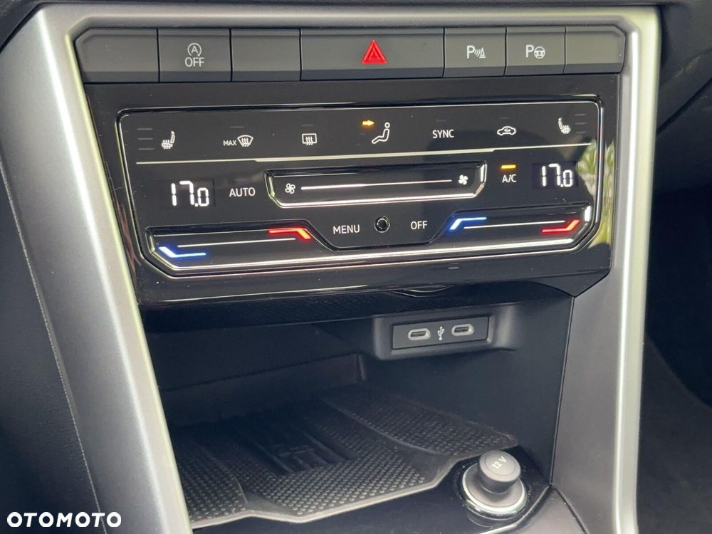 Volkswagen T-Roc - 26