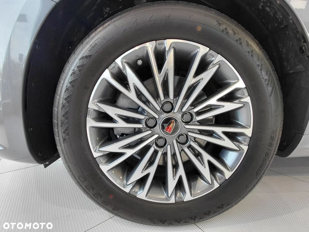 Hongqi H5 2.0T Comfort - 14