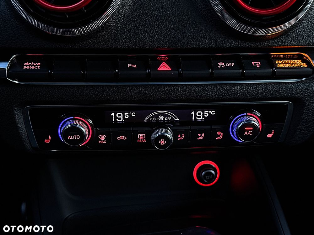 Audi S3 S tronic - 17