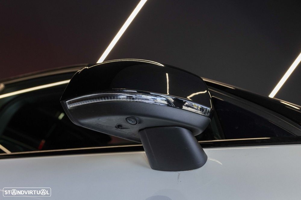 Volvo XC 40 P8 AWD Recharge RDesign - 12