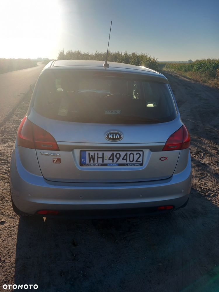 Kia Venga - 3