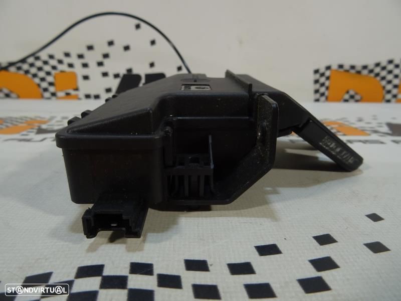 Fecho Da Mala Bmw 3 (E90)  51247840617 / 7840617 / 7 840 617 - 4