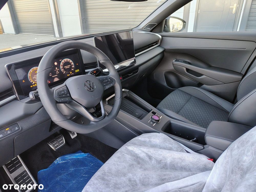 Volkswagen T-Roc - 17