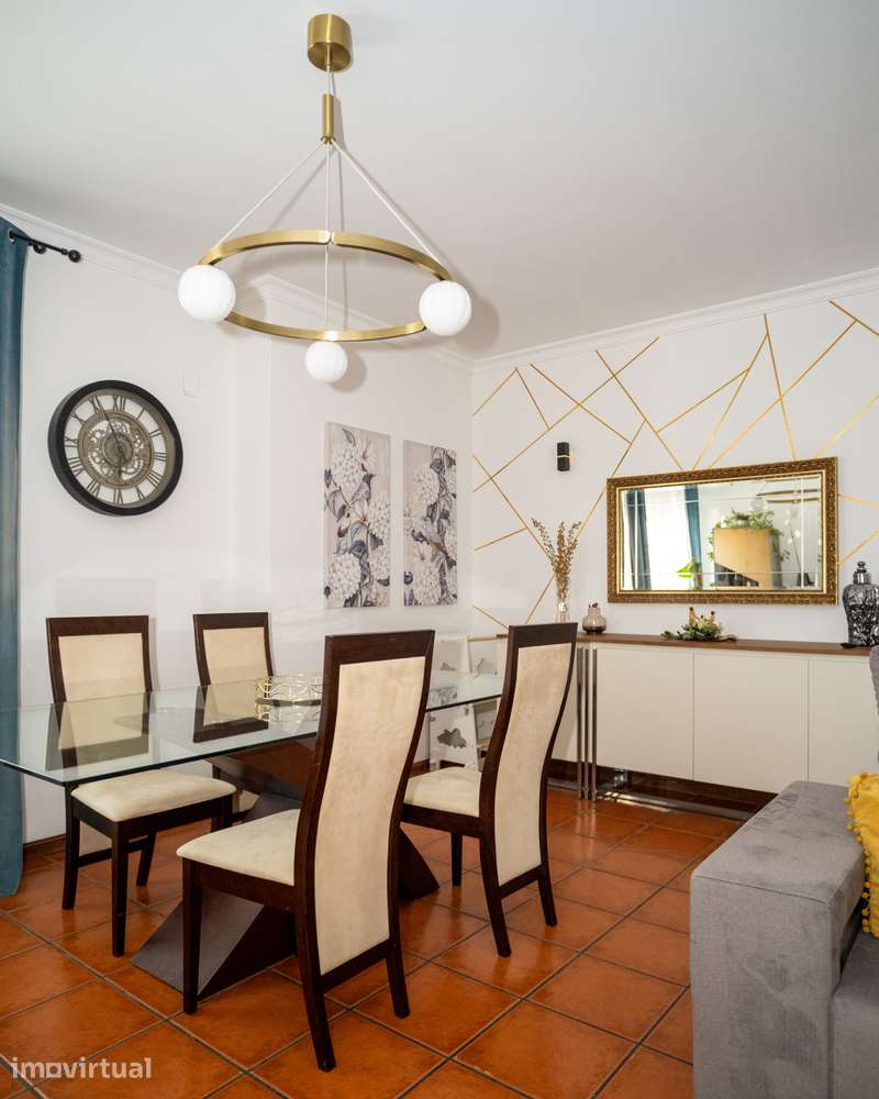 Moradia Bifamiliar Duplex com Garagem, e Quintal Privado em  Foz Côa - Grande imagem: 3/32