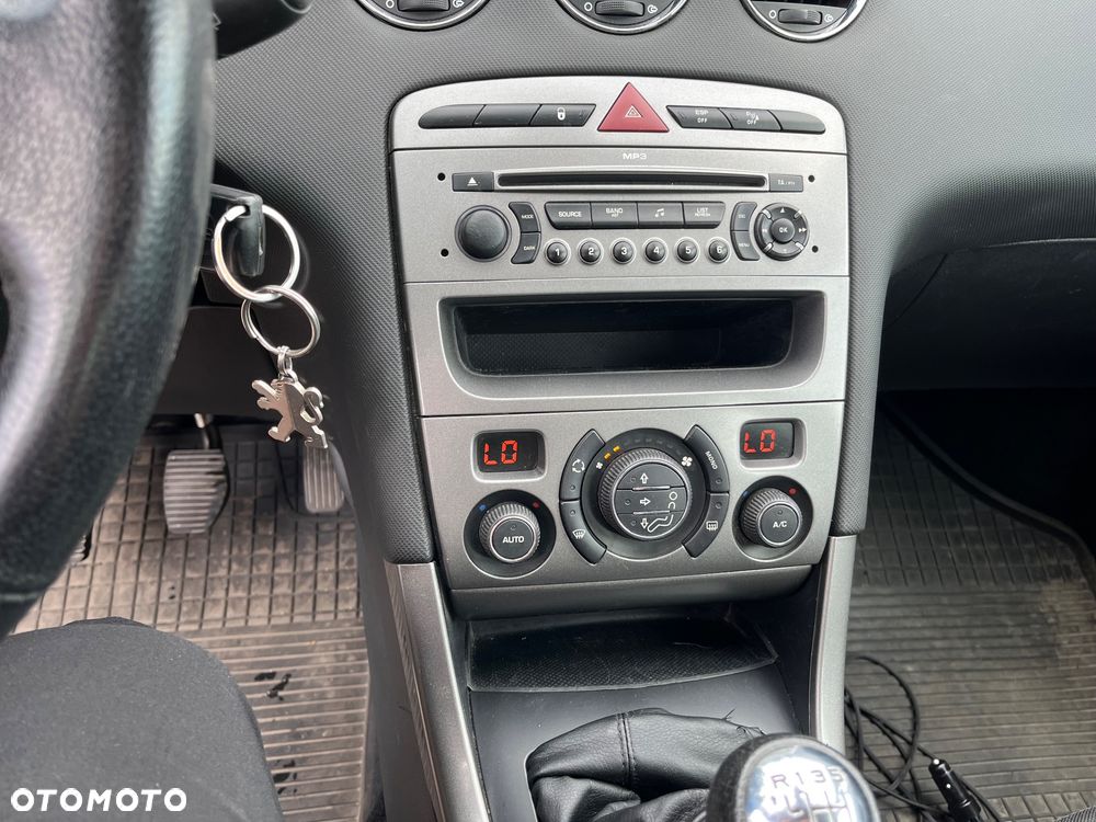 Peugeot 308 1.6 Premium - 8
