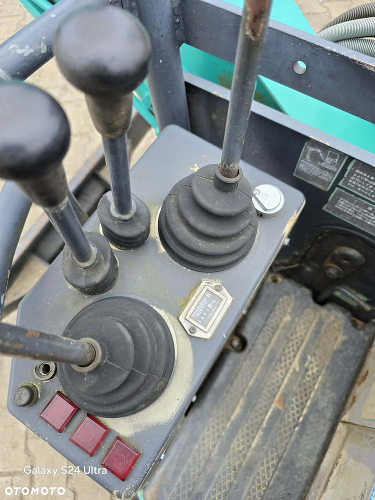 Kubota IHI is9ux Japonska minikoparka Oryginalna po serwisie 1 tona 1653 moto godziny Yanmar Film - 3