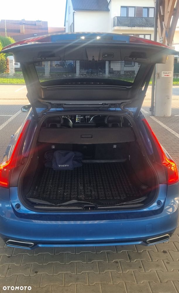 Volvo V90 D4 AWD R-Design - 17