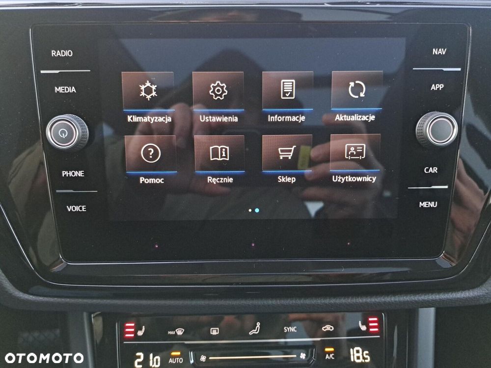 Volkswagen Touran - 34