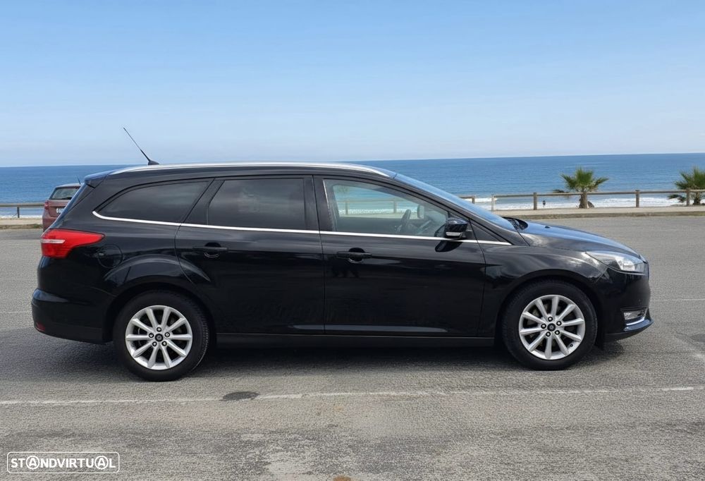 Ford Focus 1.0 EcoBoost Titanium - 4