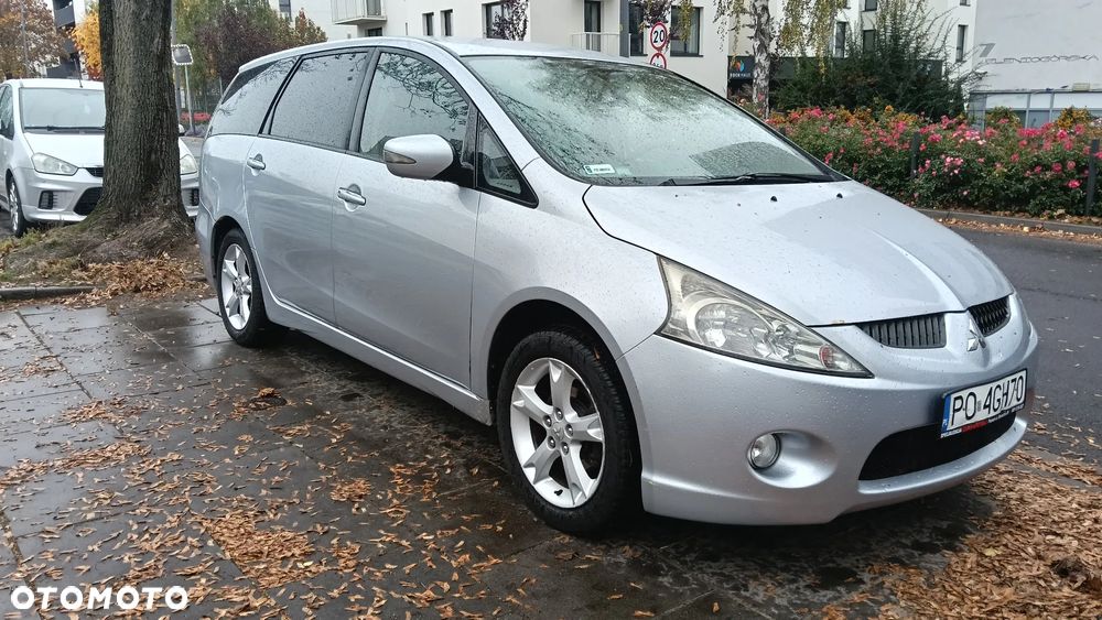 Mitsubishi Grandis - 6