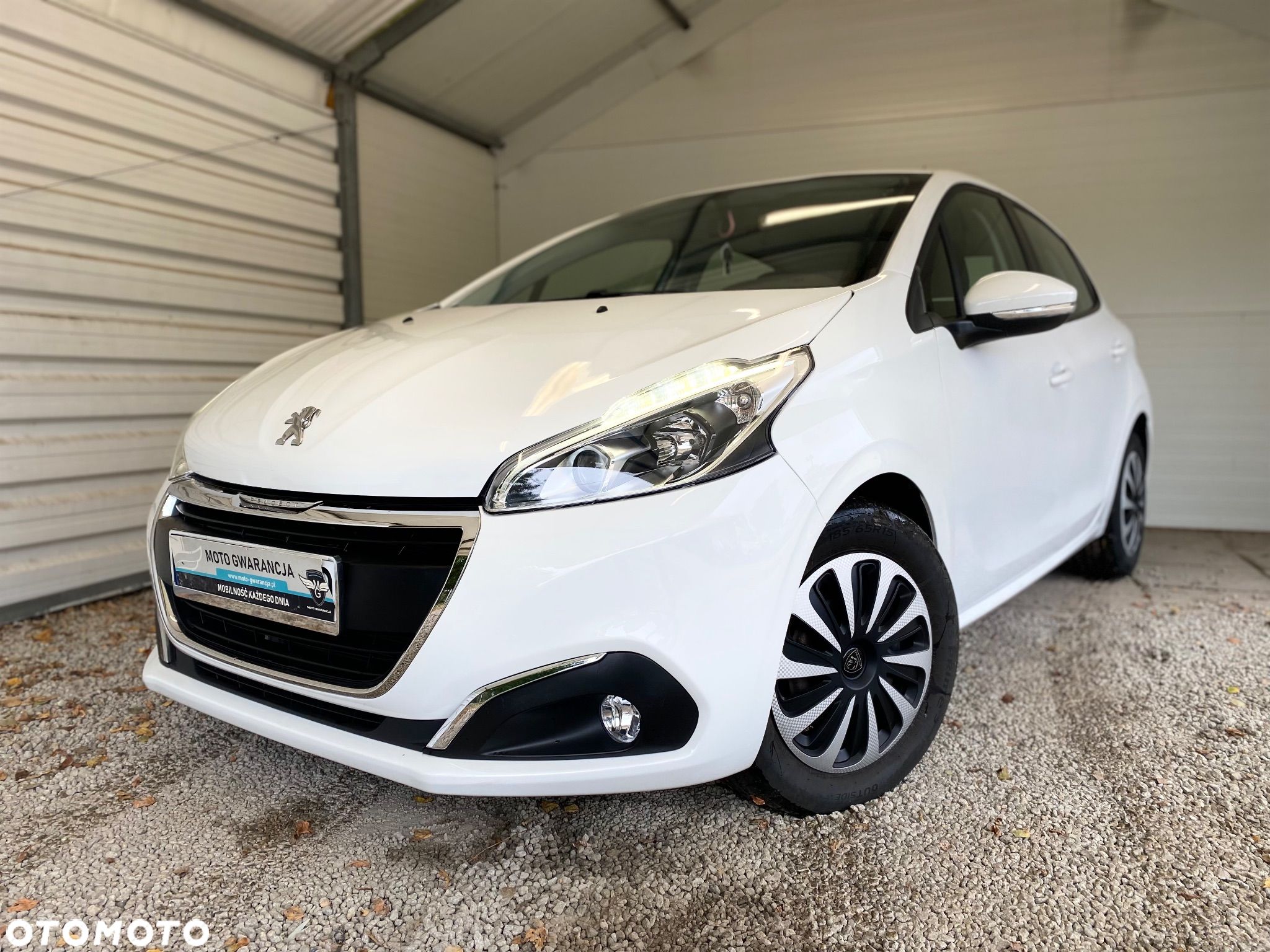 Peugeot 208 1.6 BlueHDi Active - 1