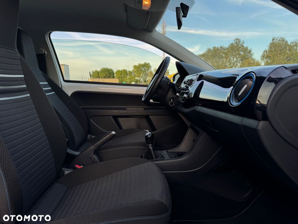 Volkswagen up! R-Line - 35