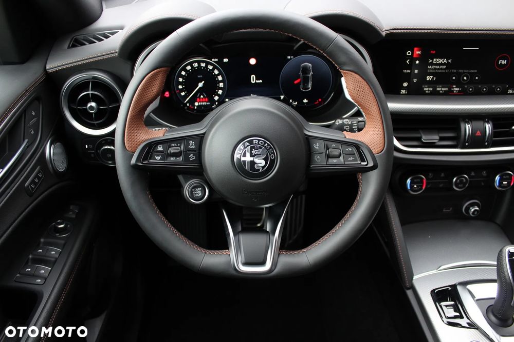 Alfa Romeo Stelvio 2.0 Turbo Intensa Q4 - 13