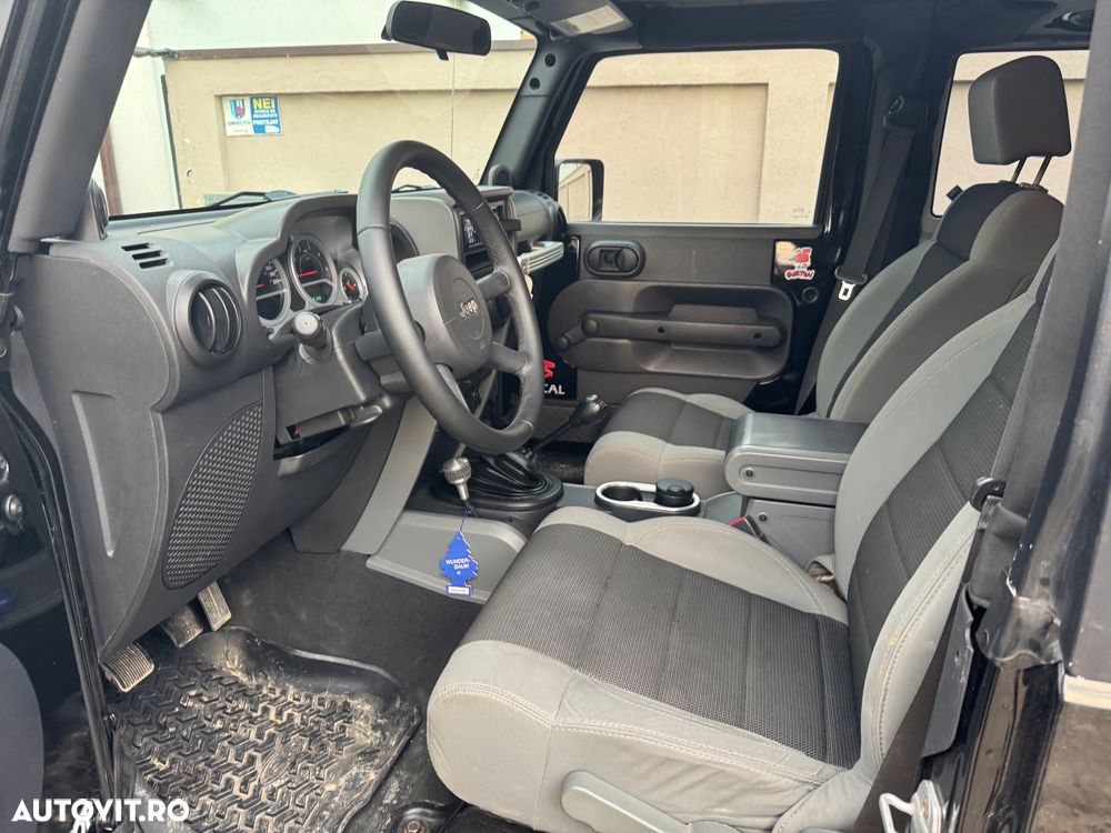 Jeep Wrangler - 6