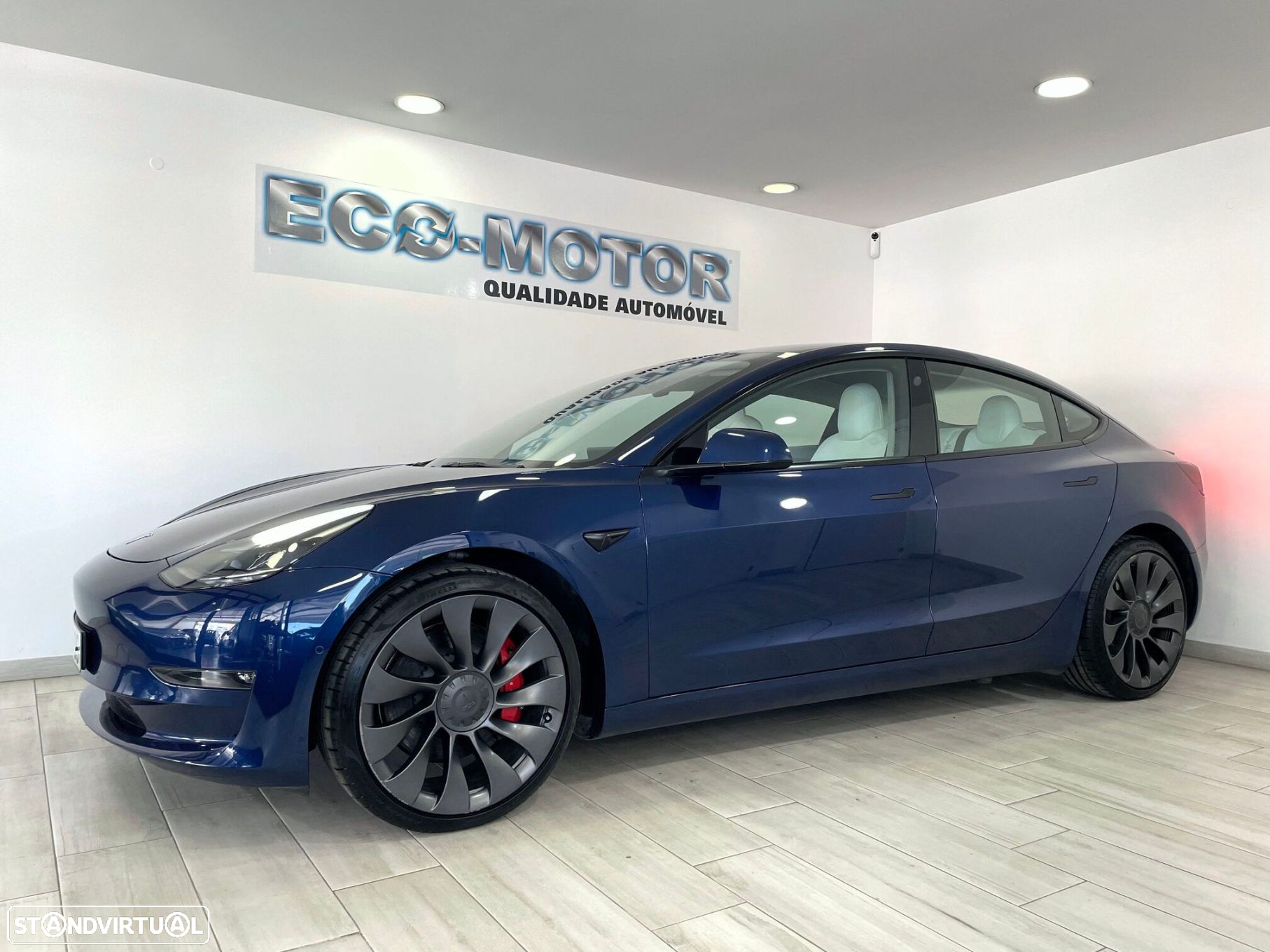 Tesla Model 3 - 9