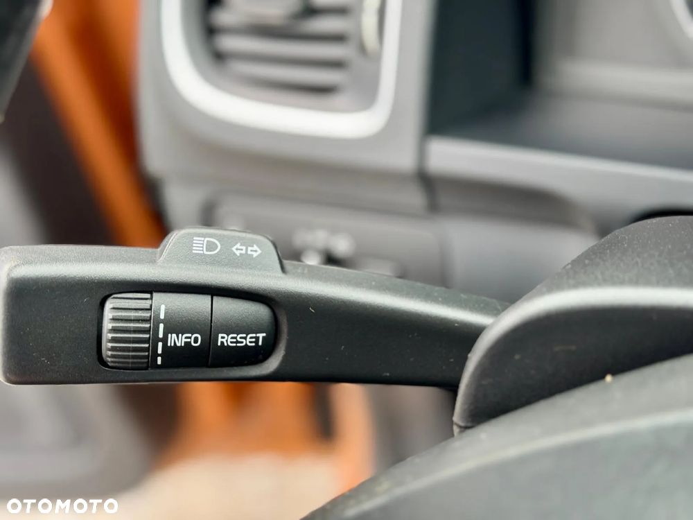 Volvo V60 D3 Geartronic Summum - 13