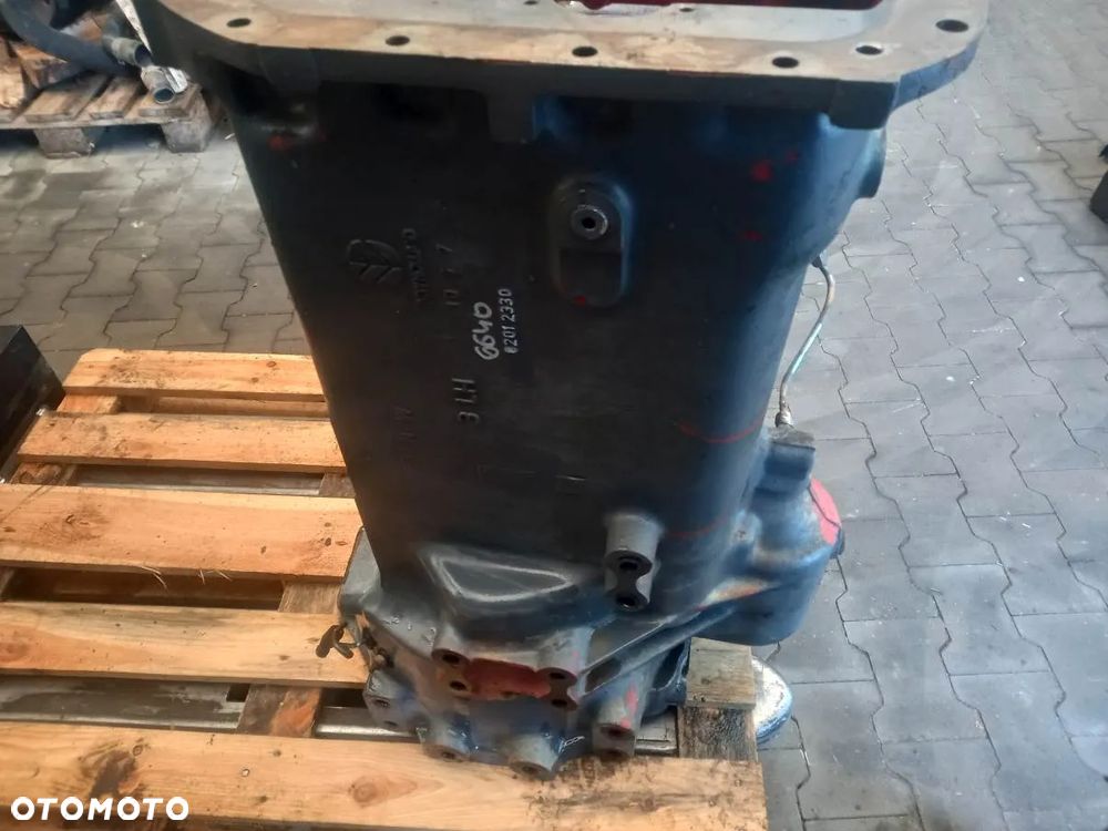 Obudowa skrzyni biegów New Holland 6640 - 5