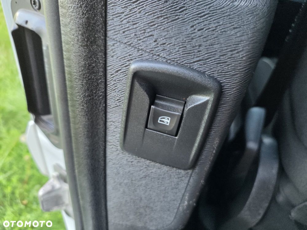 Renault Kangoo ENERGY dCi 110 FAP Start & Stop Luxe - 23