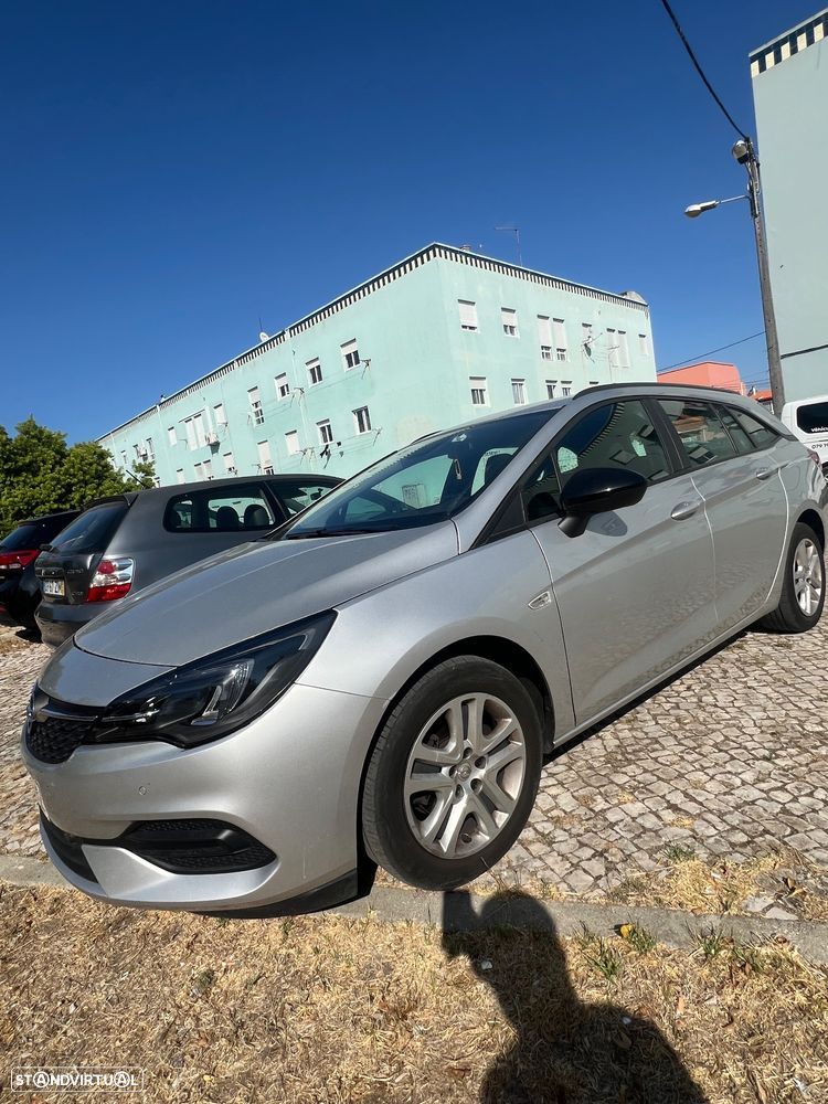 Opel Astra Sports Tourer - 1