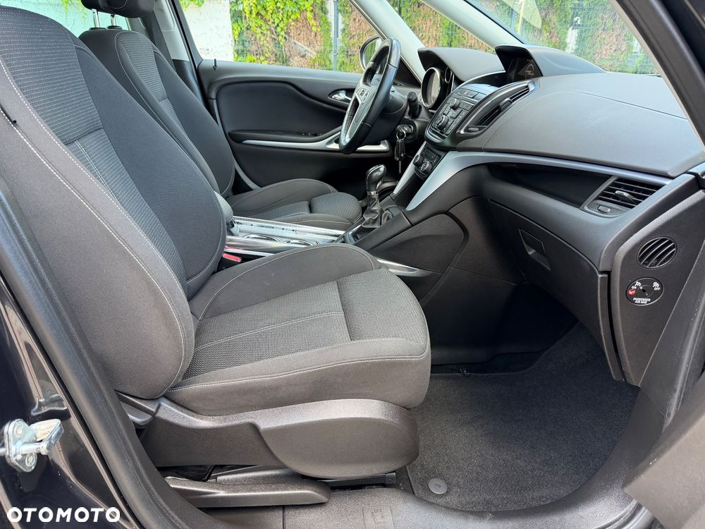 Opel Zafira - 18