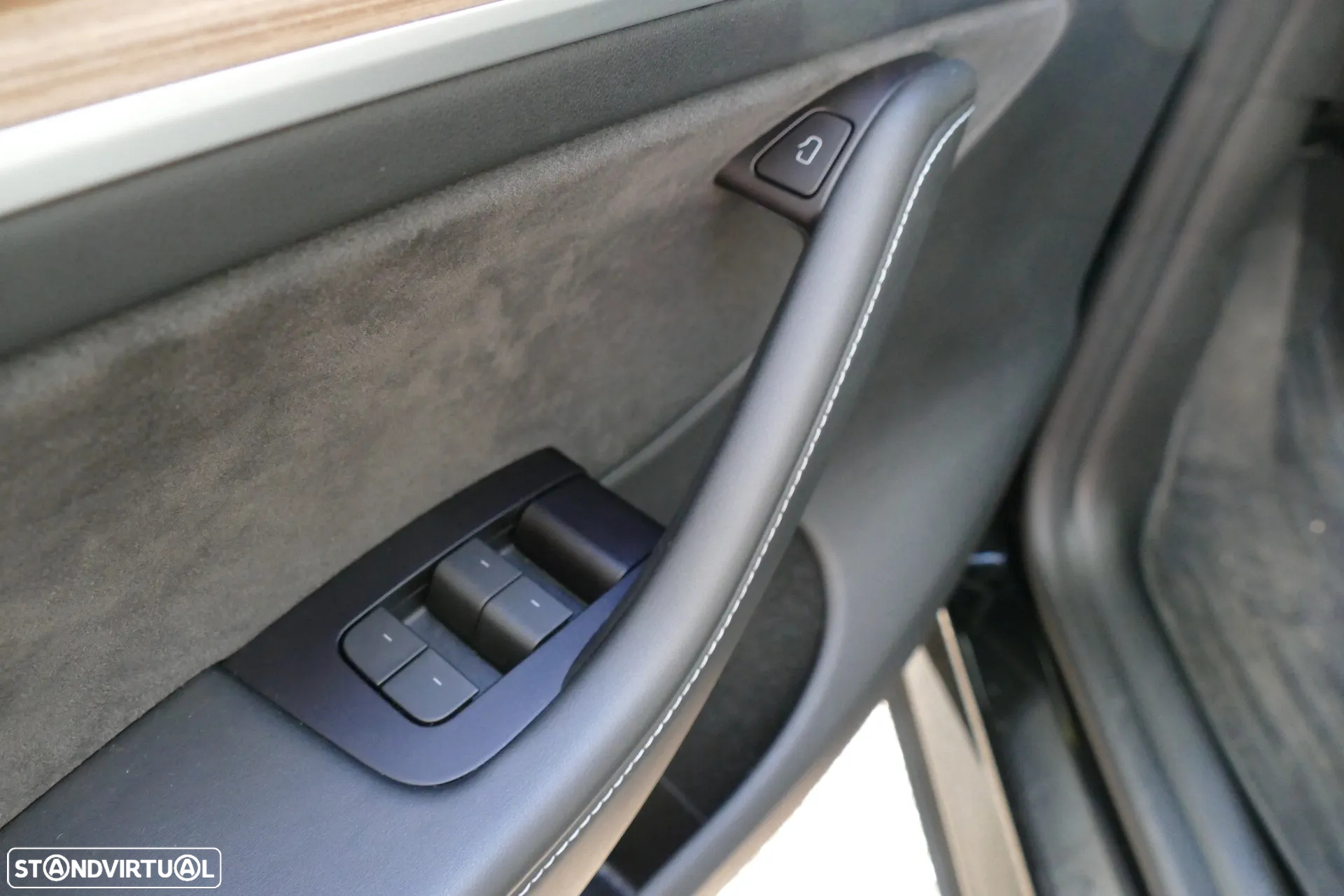 Tesla Model Y Performance Dual Motor AWD - 12